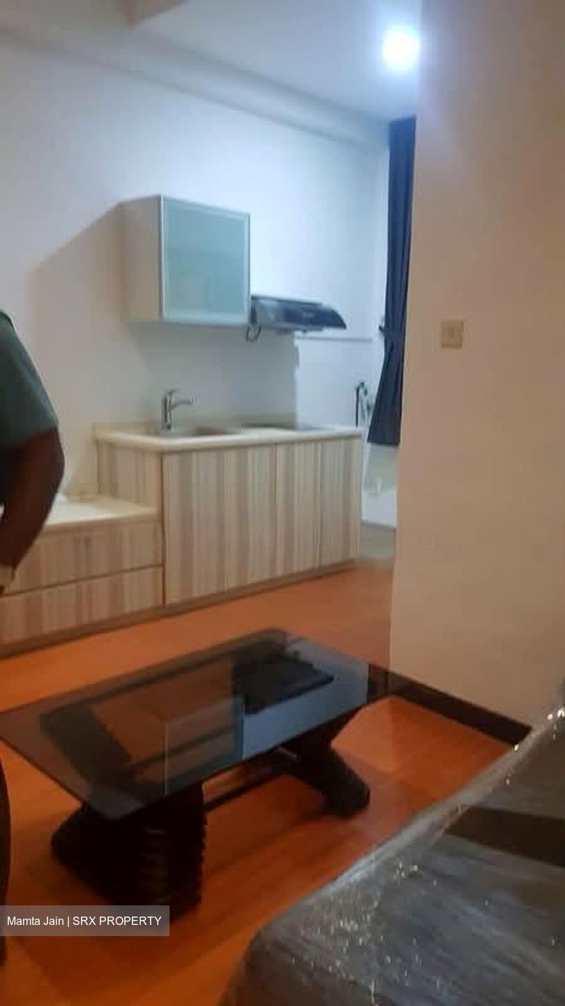 Hoa Nam Building (D8), Apartment #597726441